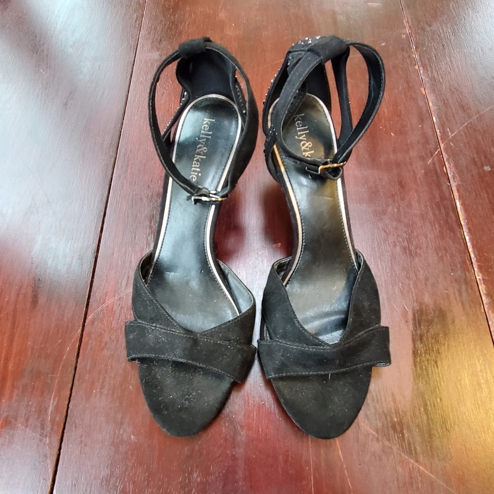 Kelly and Katie Ankle Strap Heel sz 9.5